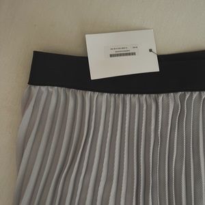 OAK + FORT pleated skirt